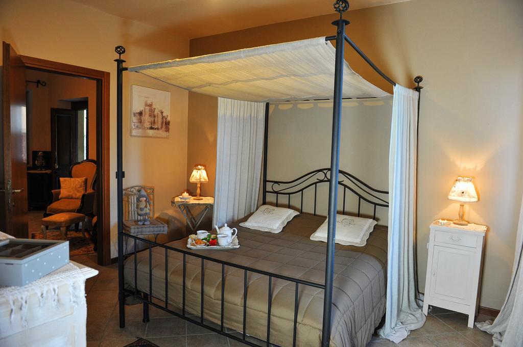 Agriturismo Paitin Alba  Quarto foto
